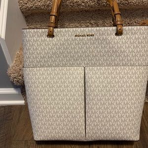NWOT MICHAEL KORS PURSE